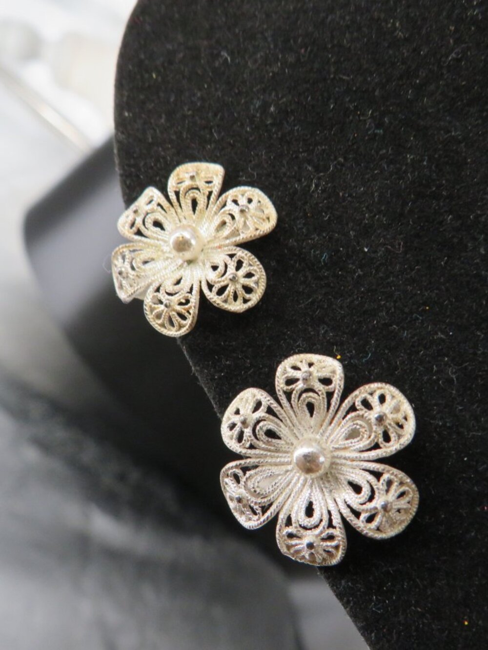 vintage silver filigree flower clip on earrings 925 sterling floral 1 in small